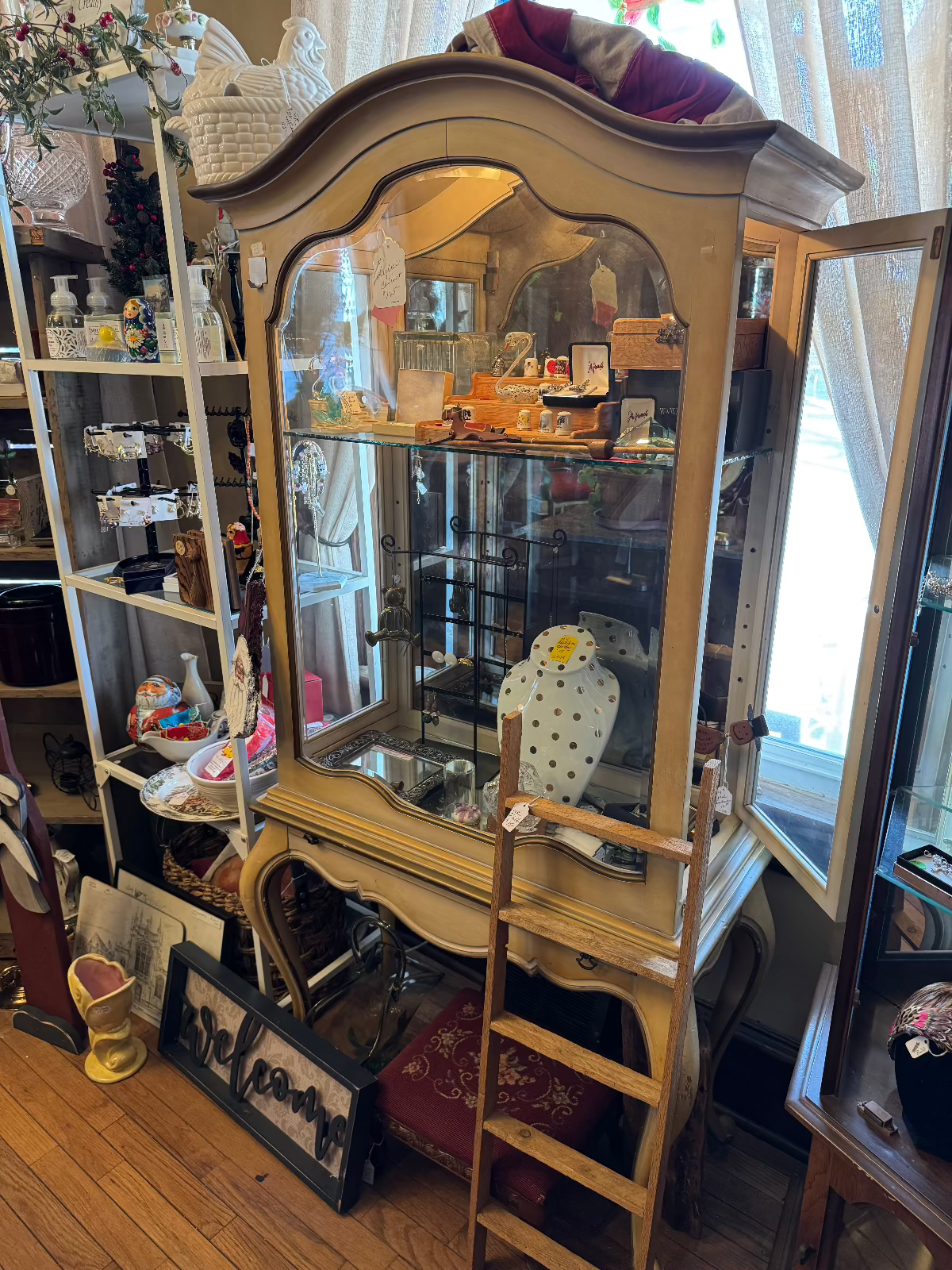Lighted Cabinet