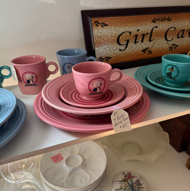 Looney Toons Fiestaware Pink 4-Piece Set